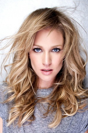 A.J. Cook profil kép