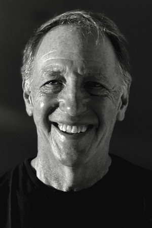 Dennis Dugan profil kép