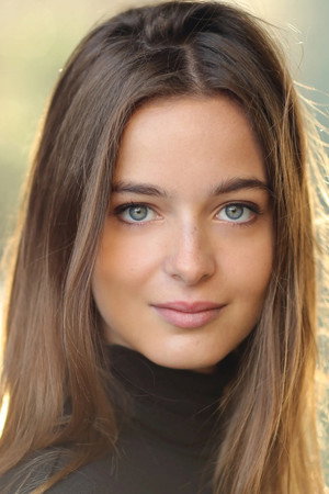 Celine Buckens profil kép