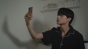 와이 알 유? kép