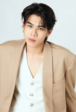 ชยธร ไตรรัตนประดิษฐ์ profil kép