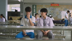 แรงโน้มถ่วงระหว่างเรา kép