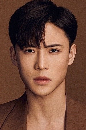 代高政 profil kép