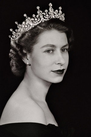 Elizabeth II of the United Kingdom profil kép