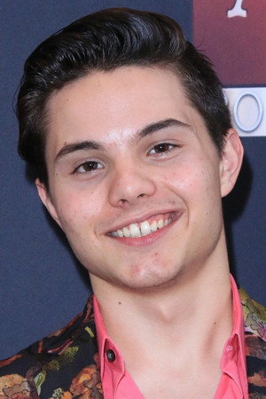 Zach Callison profil kép