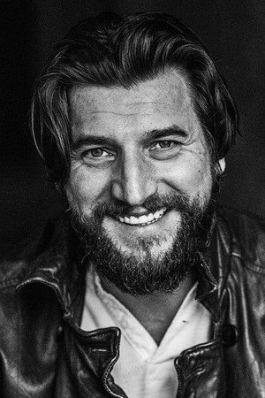 Александр Устюгов profil kép
