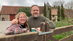 Help! We Bought A Village kép