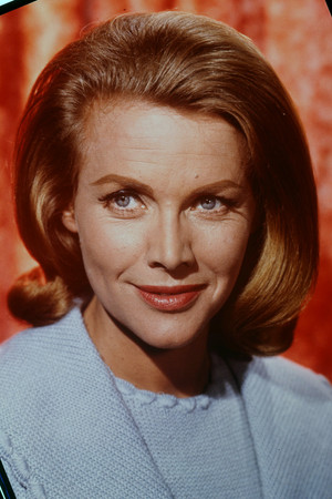 Honor Blackman profil kép