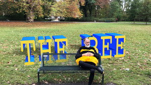 The Bee kép