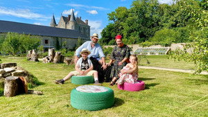 Escape to the Chateau kép