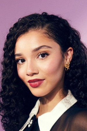 Malia Baker profil kép