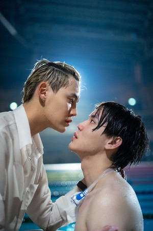 เชือกป่าน poszter