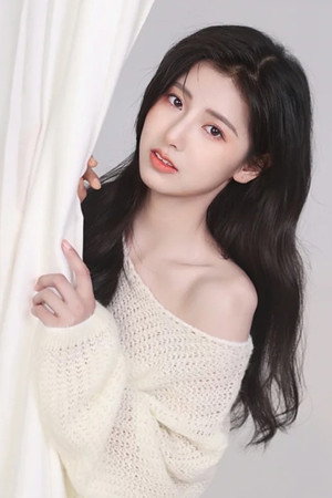 Long Yi Yi profil kép