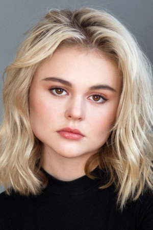 Emily Alyn Lind profil kép