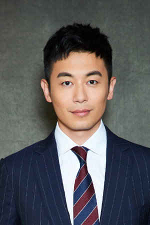 朱亚文 profil kép