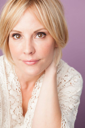 Emma Caulfield profil kép