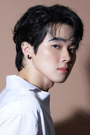ธนวัฒน์ อุทัยกิจวานิจ profil kép
