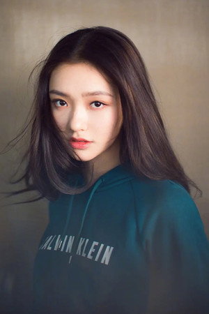 林允 profil kép