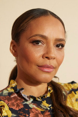 Carmen Ejogo profil kép