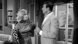 Honey West 1. évad Ep.15 15. epizód