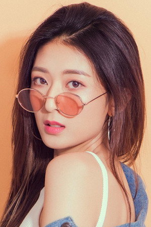 李君妍 profil kép