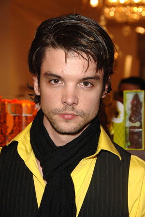 Andrew-Lee Potts profil kép
