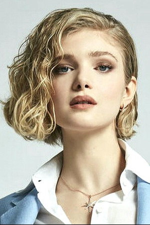 Elena Kampouris profil kép