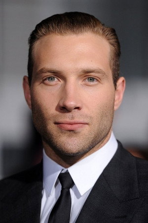 Jai Courtney profil kép