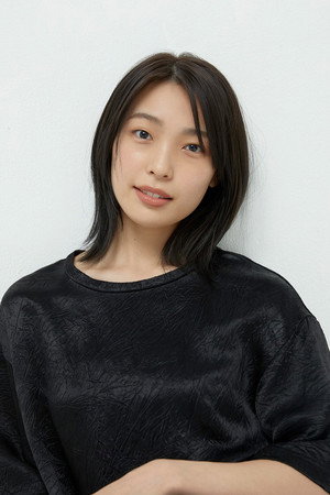 芋生悠 profil kép