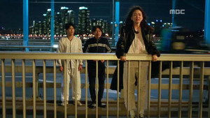 자체발광 오피스 1. évad Ep.1 1. epizód