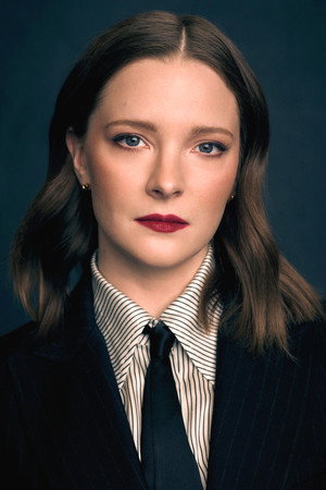 Morfydd Clark profil kép