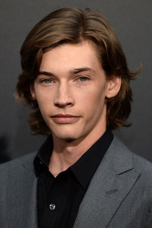 Jacob Lofland profil kép