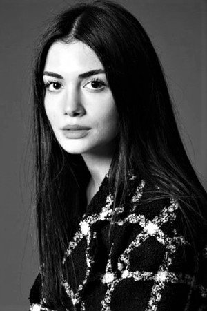 Özge Yağız profil kép
