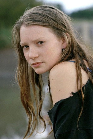 Mia Wasikowska profil kép