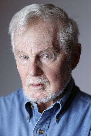 Derek Jacobi profil kép