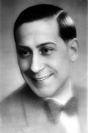 Pierre Dux profil kép