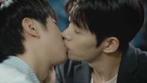 와이 알 유? kép