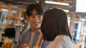 나는 최애를 고르는 중입니다 kép