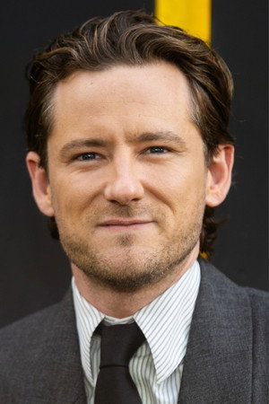 Lewis Pullman profil kép