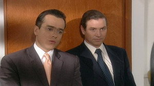 Betty, a csúnya lány 1. évad Ep.287 287. epizód