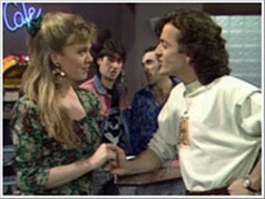 Acropolis Now 3. évad Ep.7 7. epizód