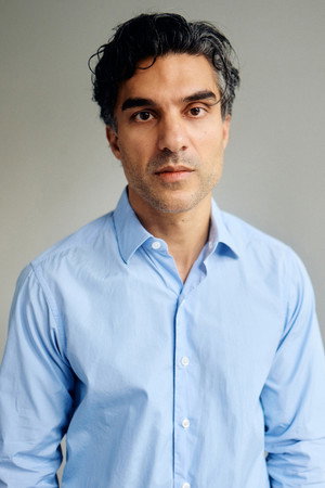 Farzad Farzaneh profil kép