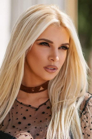 Χριστιάνα Καρνέζη profil kép