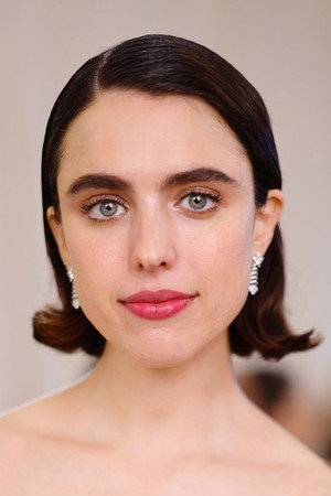 Margaret Qualley profil kép