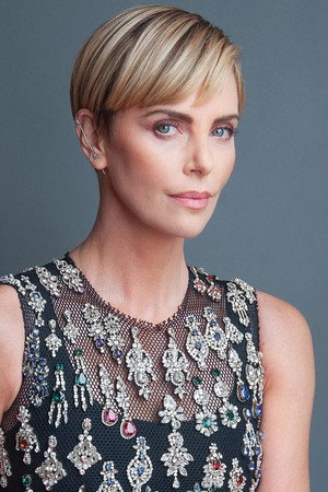 Charlize Theron profil kép