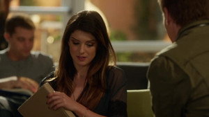 90210 5. évad Ep.6 A Con
