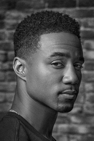 Jessie T. Usher profil kép