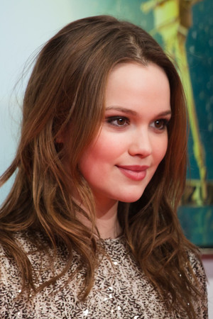 Emilia Schüle profil kép