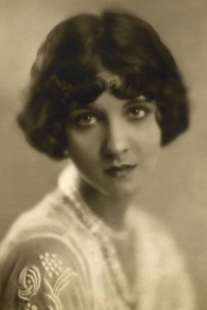 Enid Markey profil kép