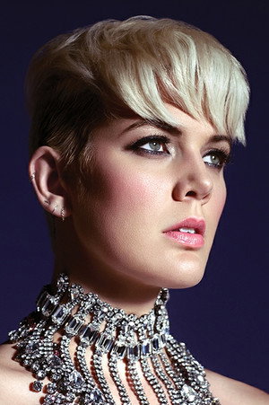 Betty Who profil kép